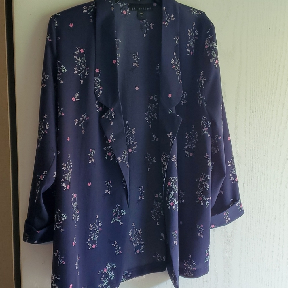 Cute cardigan/blazer style jacket